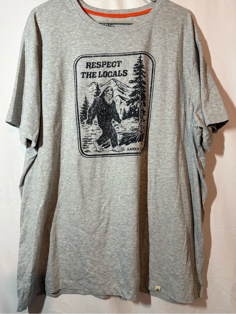 Lake & Trail Bigfoot T Shirt Mens 3XL Respect The Locals Sasquatch Gray